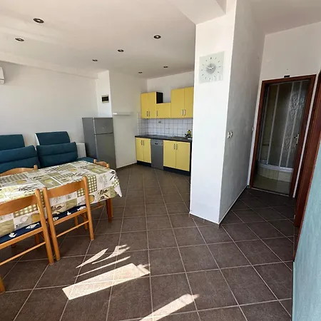 Lägenhet M Ground Floor For 4 Persons